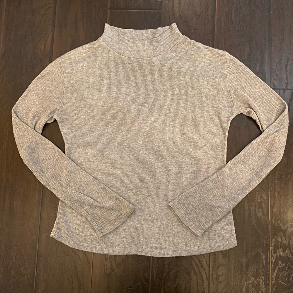 Brandy Melville Heather Grey Turtleneck Sweater